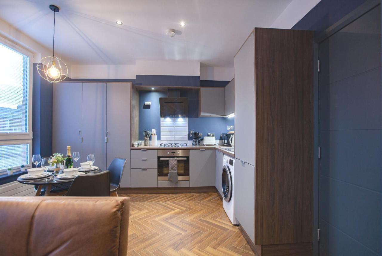 Yellow Hive Boutique Stay Apt 2 Belfast Buitenkant foto