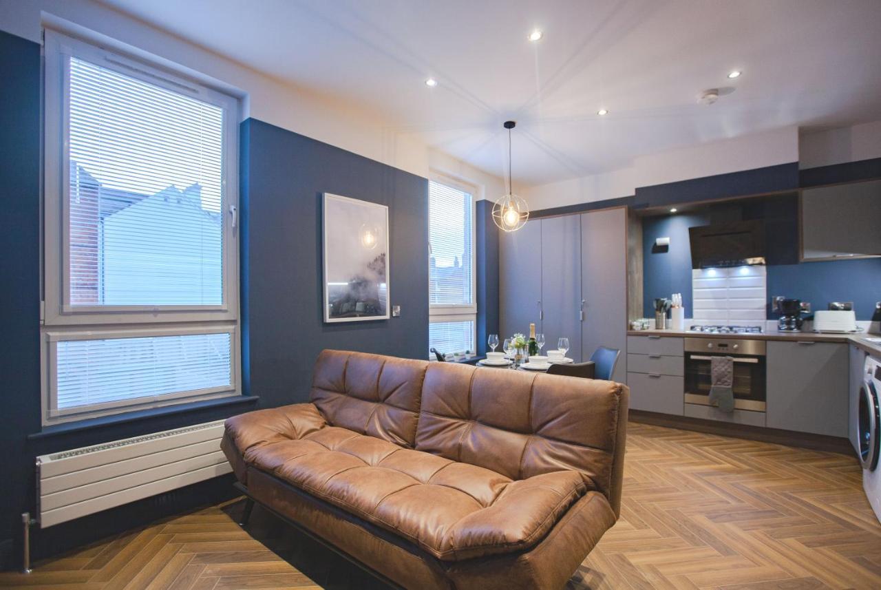 Yellow Hive Boutique Stay Apt 2 Belfast Buitenkant foto